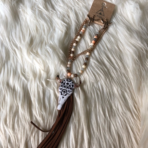 Steer Head Necklace and Earring Set - Picture 4 of 8